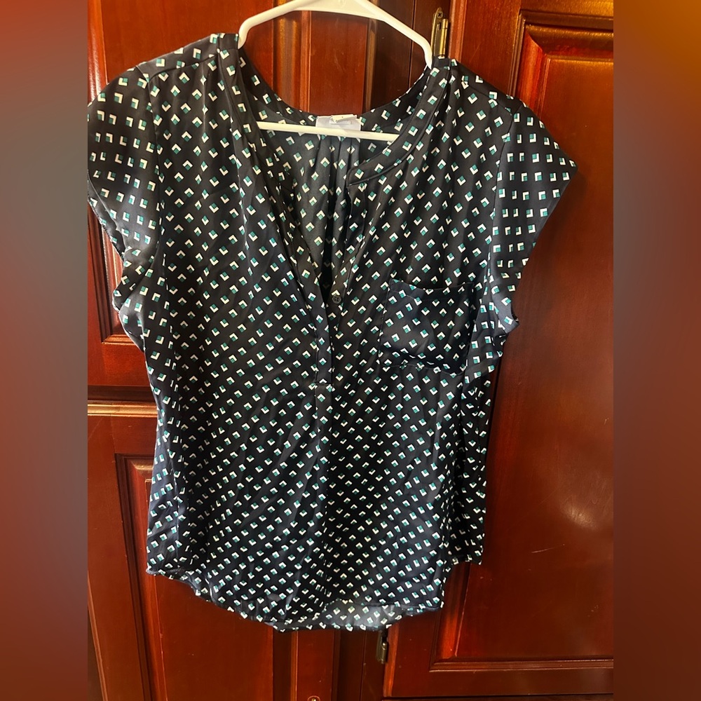 Liz Claiborne Black and Blue Geometric Blouse